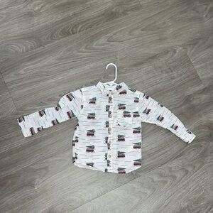 Christmas Kids' White and Green Train Print Button-Down Shirt